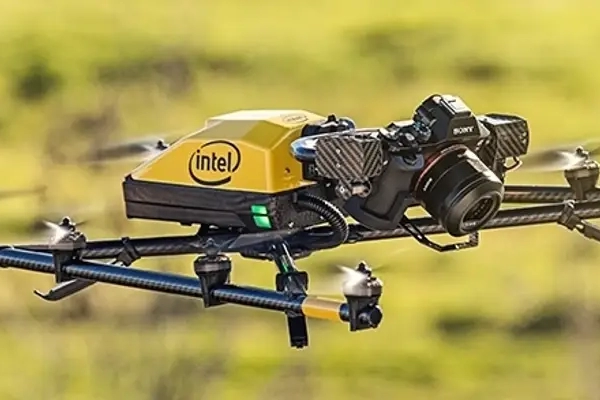 Topcon інтегрує дрон Intel Falcon 8+ у Topcon Edition